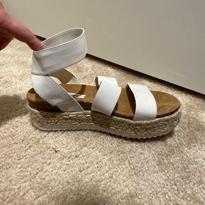 White Steve Madden platform sandals. Size 6.5
